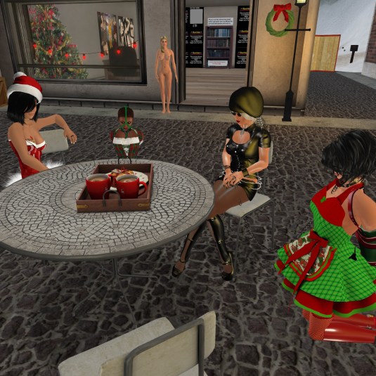 Dec 22nd: A visit to Puerto Esclava with slave Flo and sklavin Gebby