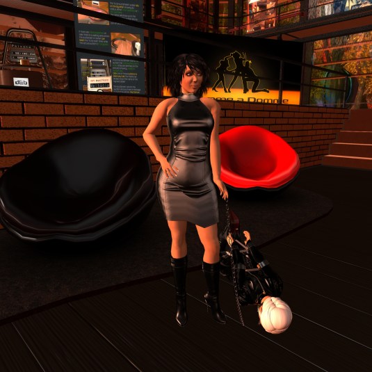 March 6th: Mistress Jenny exposing her property at Domme a Domme