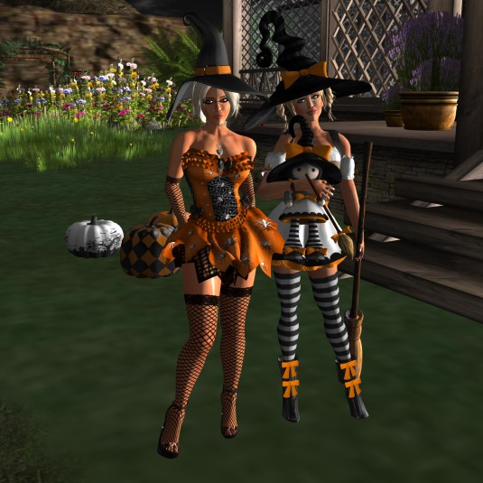Ocotber 28th: Diomita and Angelique Maurer, ready for the Halloween party