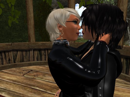 Novmber 8th: Mistress Jenny and Diomita in Duet - mmmwah