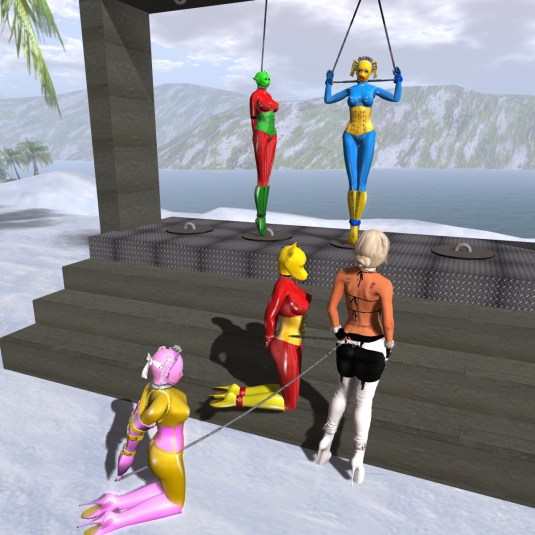 Jan 4th at the platform: slave Flo, slave Adarra, Diomita and on the platform slave D and slave cecy